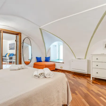 Guesthost - Casa Querida & Elegant Flat Appartement Napels