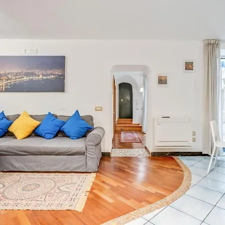 Guesthost - Casa Querida & Elegant Flat Апартаменты *