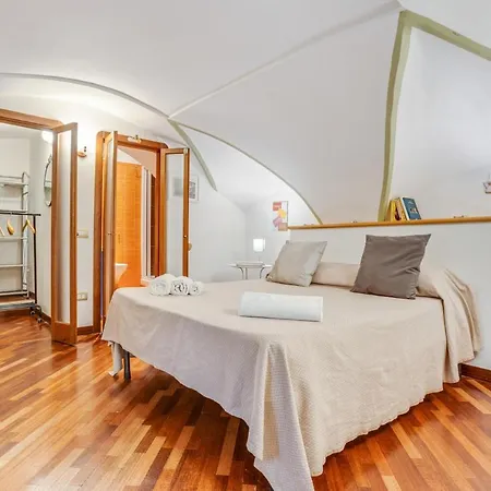 Guesthost - Casa Querida & Elegant Flat Apartment